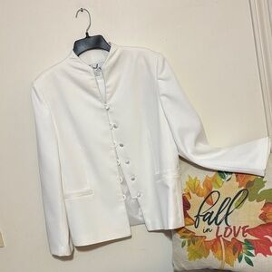 Women off white blazer. Dressy with satin buttons